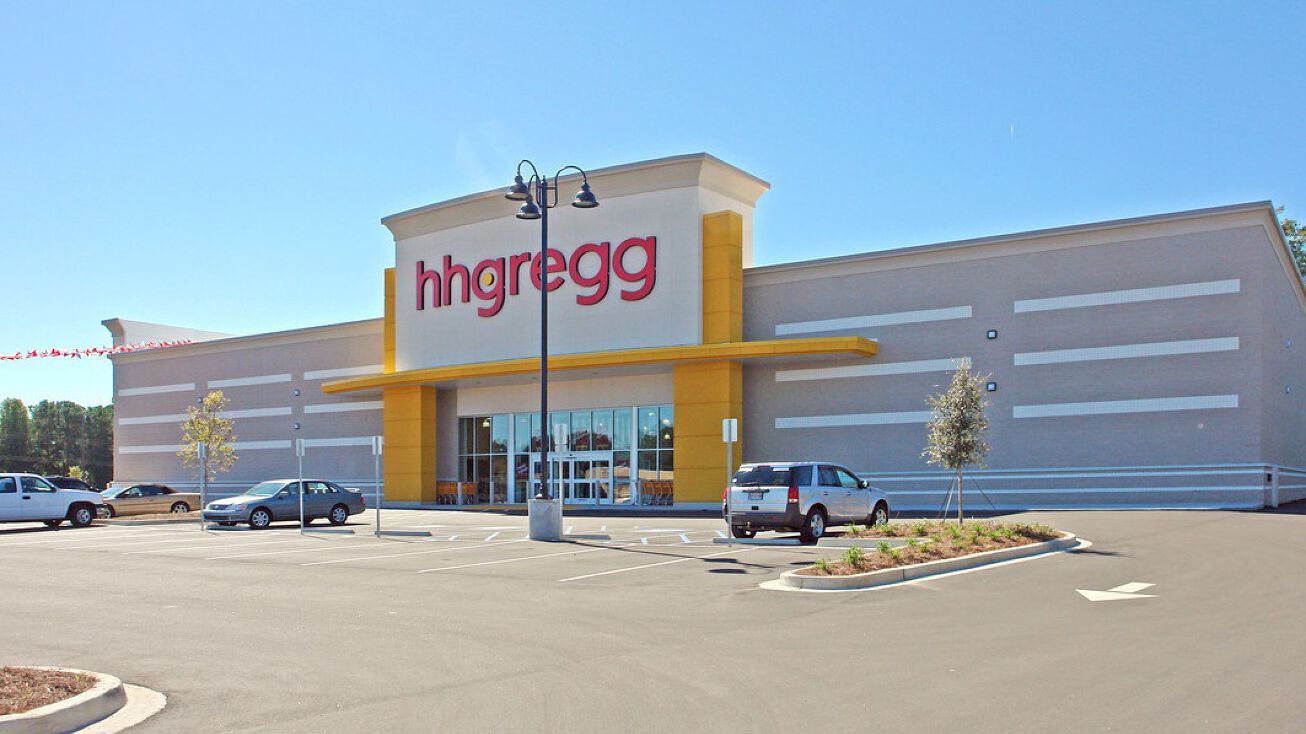 HHGregg off Rivers Avenue